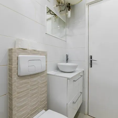 Appartement Metro Jaures Tout Equipe - Paris 19 - 4P - Flat-Guest *