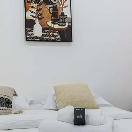 Appartement Metro Jaures Tout Equipe - Paris 19 - 4P - Flat-Guest *