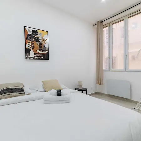Appartement Metro Jaures Tout Equipe - Paris 19 - 4P - Flat-Guest *